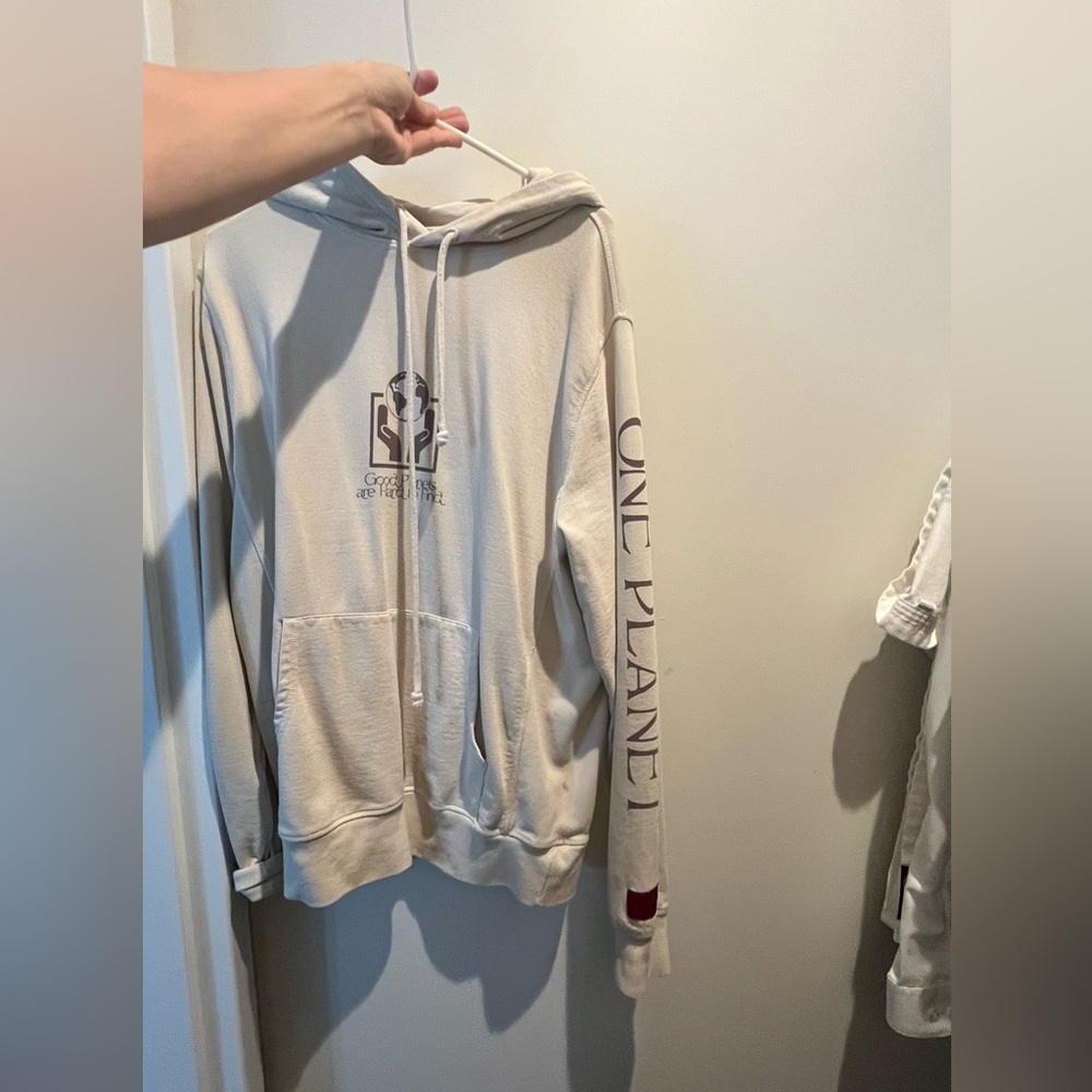 Worn twice almost new Large hoodie . Bought from urban outfitters.